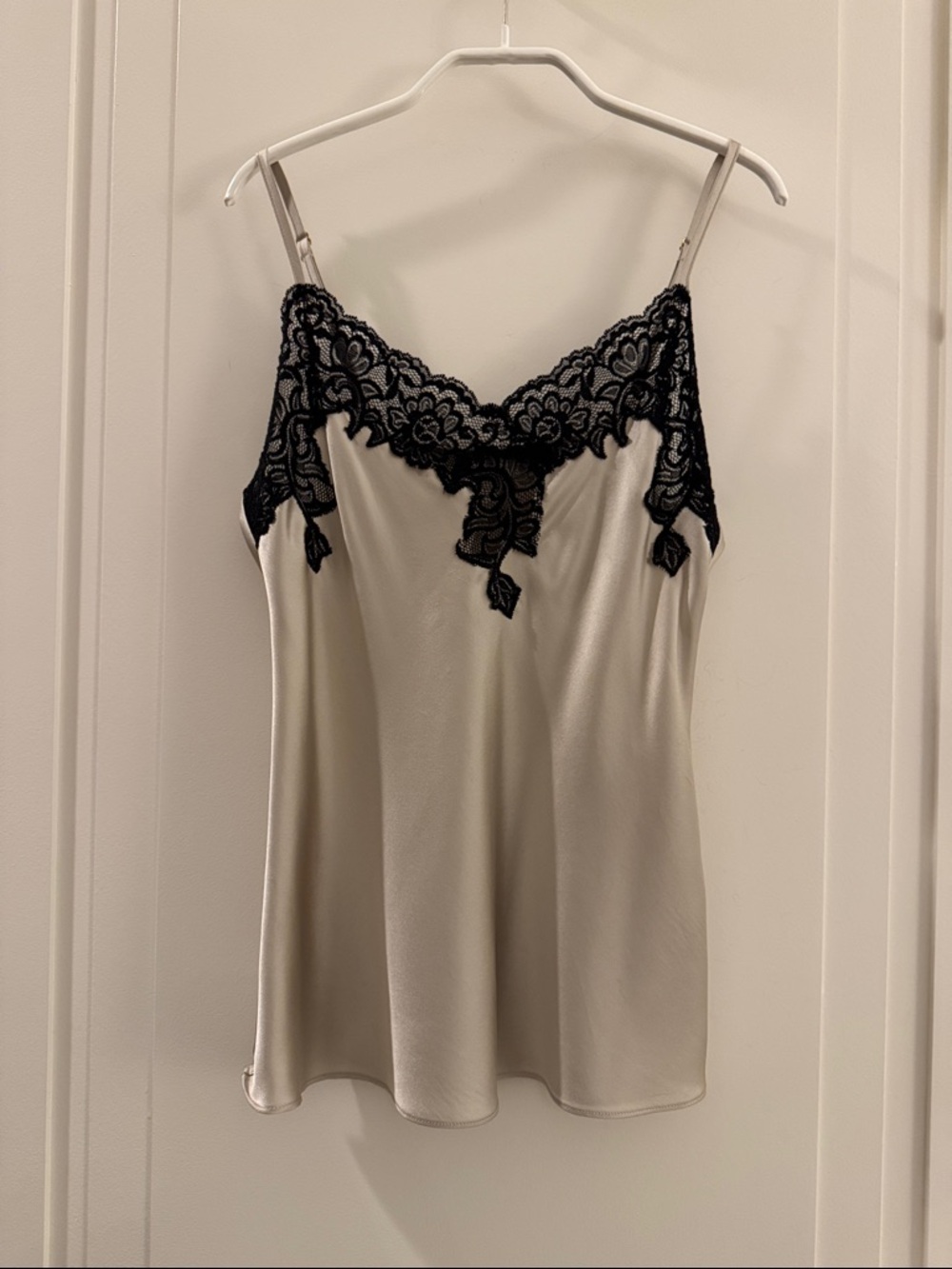 Christine Lingerie Bijoux short lace trim silk pajama set - NWOT, XS